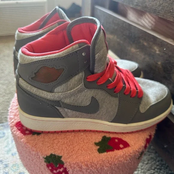 Air Jordans - Picture 4 of 6